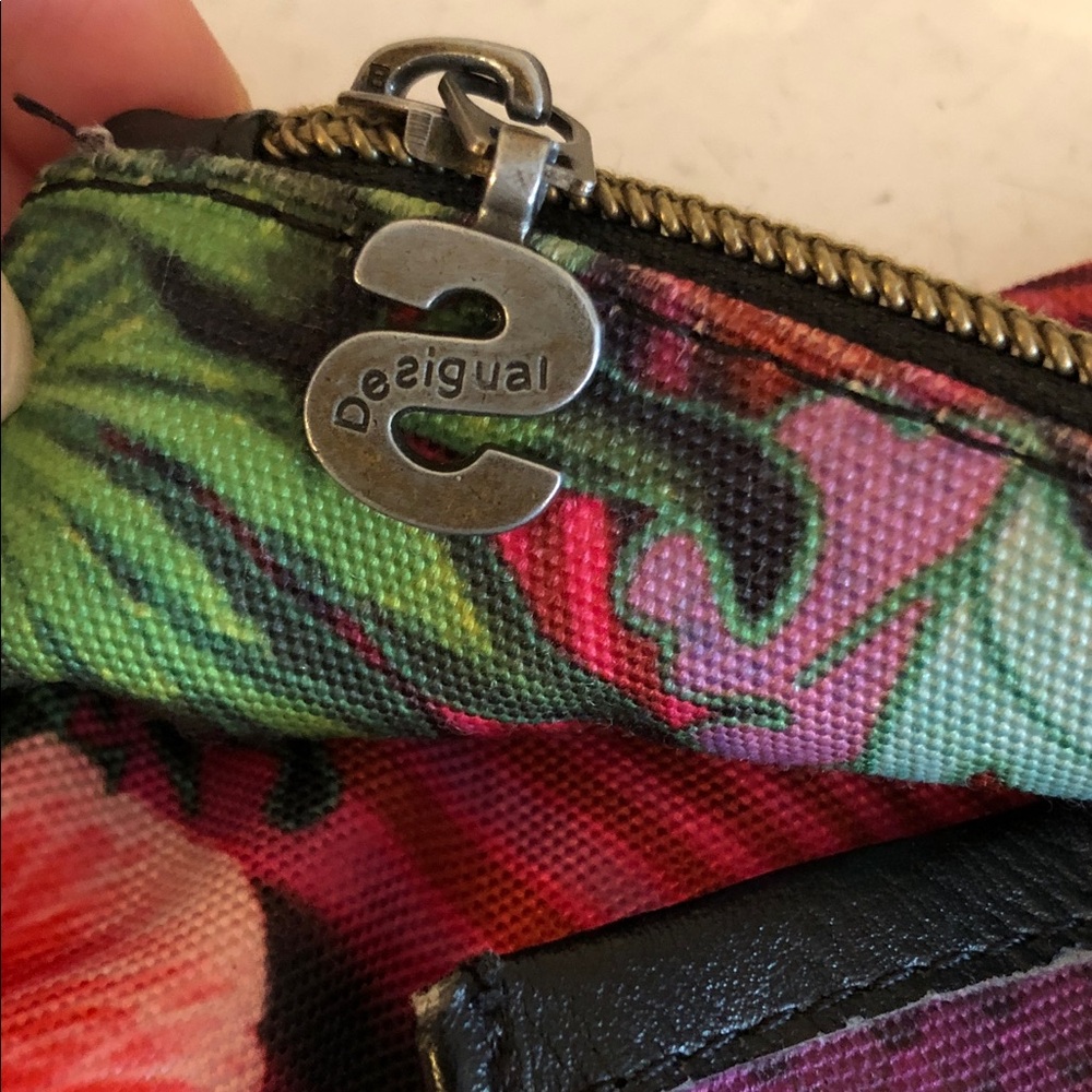 Desigual colorful “why?“ canvas crossbody purse - Picture 3 of 7